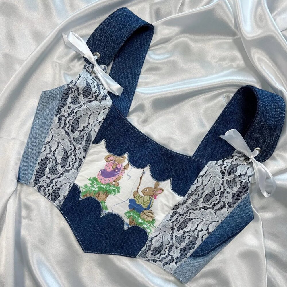 Vintage Bunny Corset Top – Scalloped Patchwork & White Lace Details